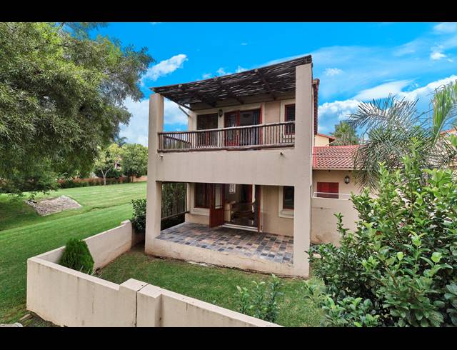 2 BEDROOM TOWNHOUSE FOR SALE IN RUIMSIG